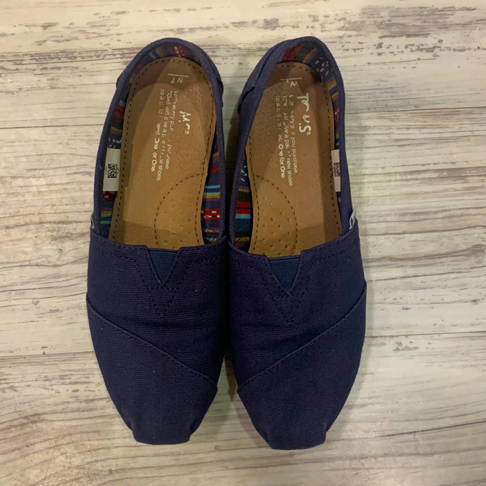 Toms canvas navy loafer size 7